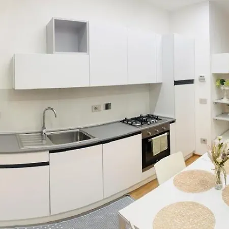 Apartment La Mombellina Oltre Holidays *