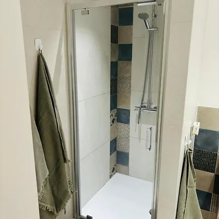 La Mombellina Oltre Holidays Apartment *