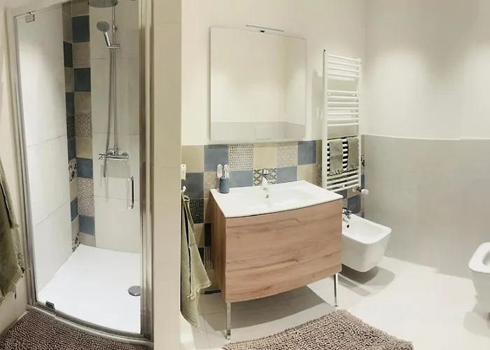 La Mombellina Oltre Holidays Apartment *