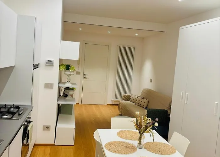 Apartment La Mombellina Oltre Holidays